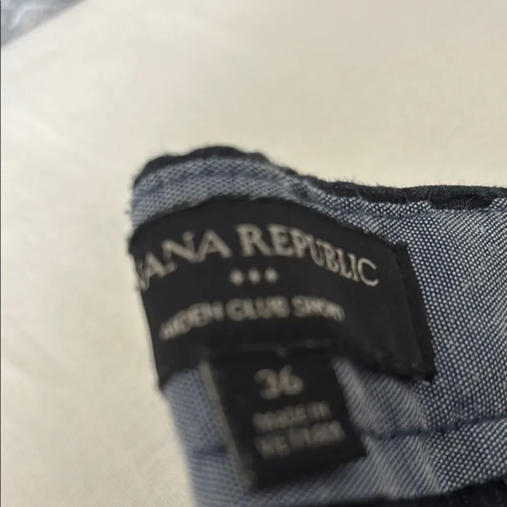 Banana Republic Charcoal Pin Striped  Men's Aiden Shorts